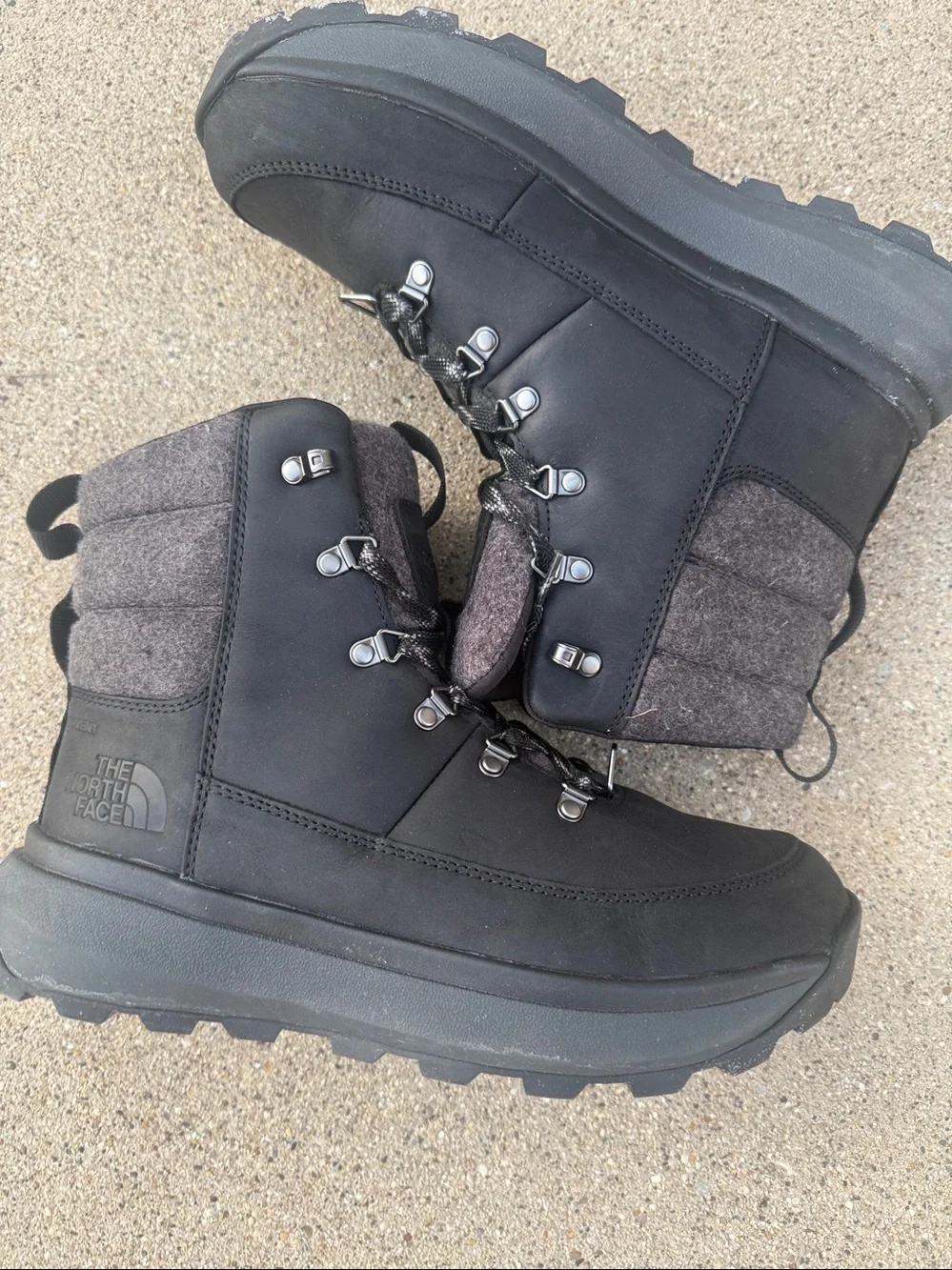 The North Face Bergen Leather Waterproof Winter boots